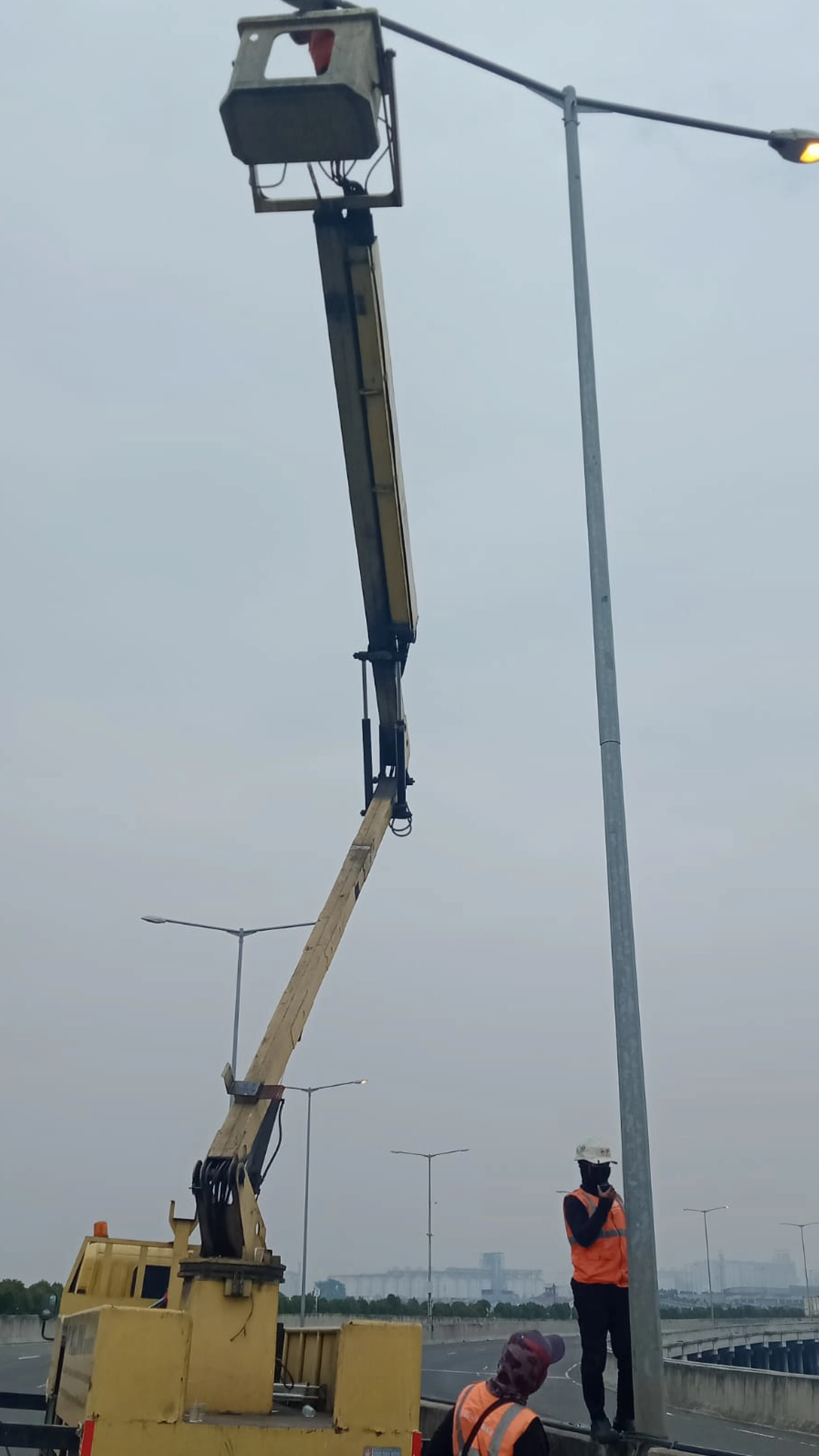 Pemasangan Billboard